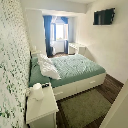 Vistas Pinos Apartament *